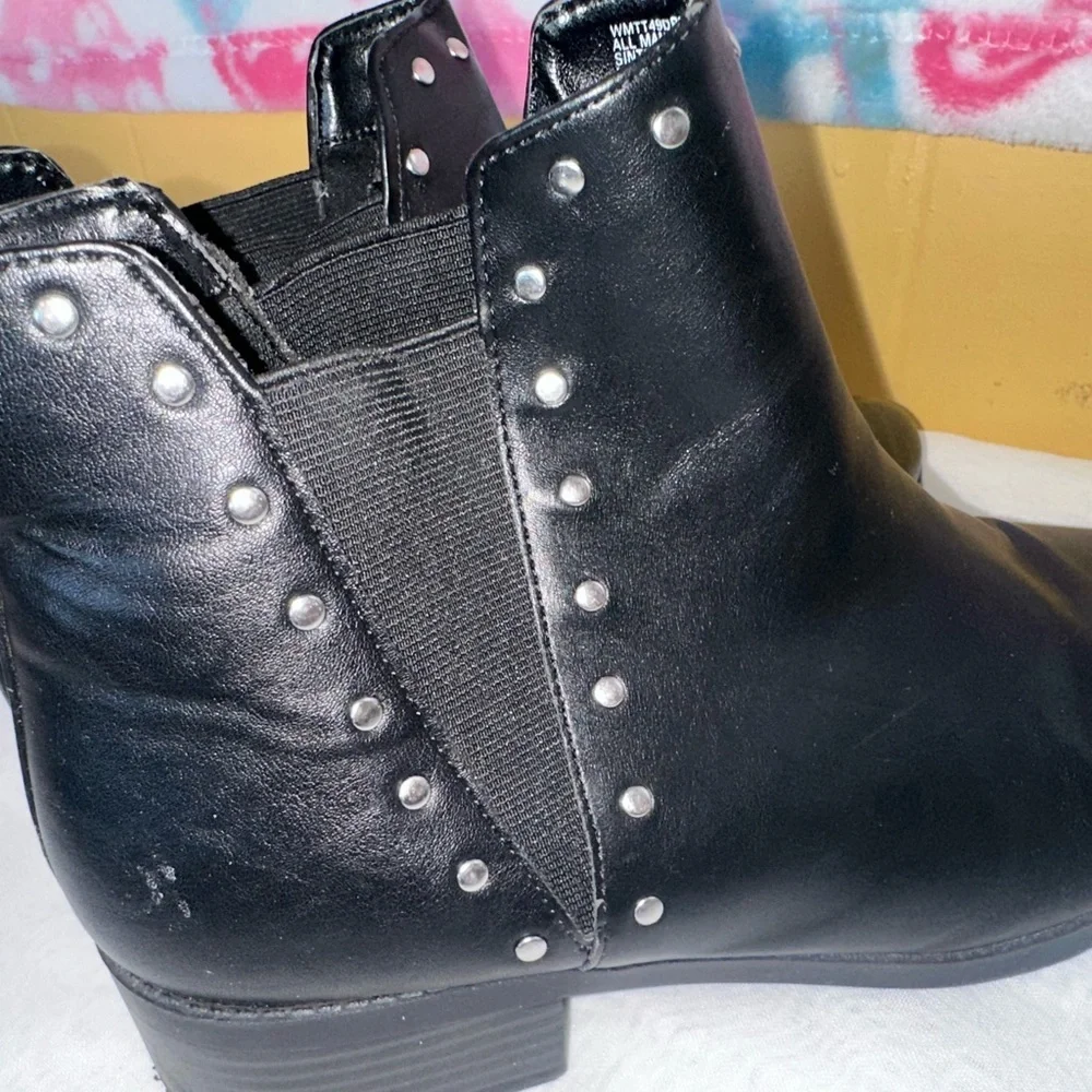 Time and Tru Black Ankle Booties   (115)